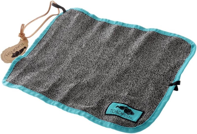 Toadfish Put 'Em Back Cut-proof Shucking Cloth - Image 1
